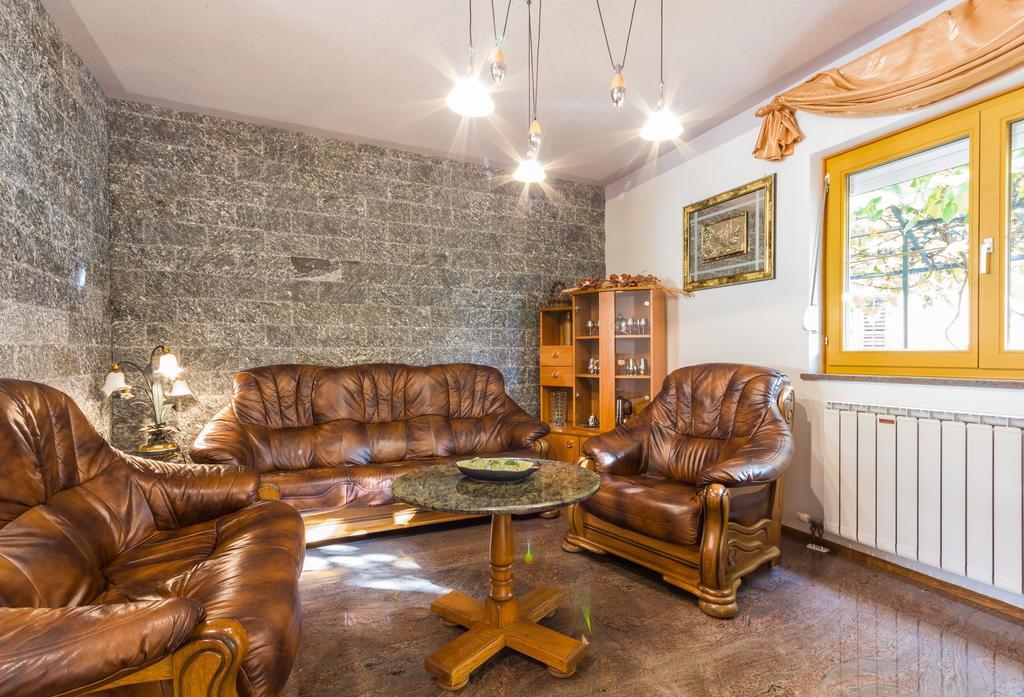 Apartments And Rooms Michaela Fažana Chambre photo